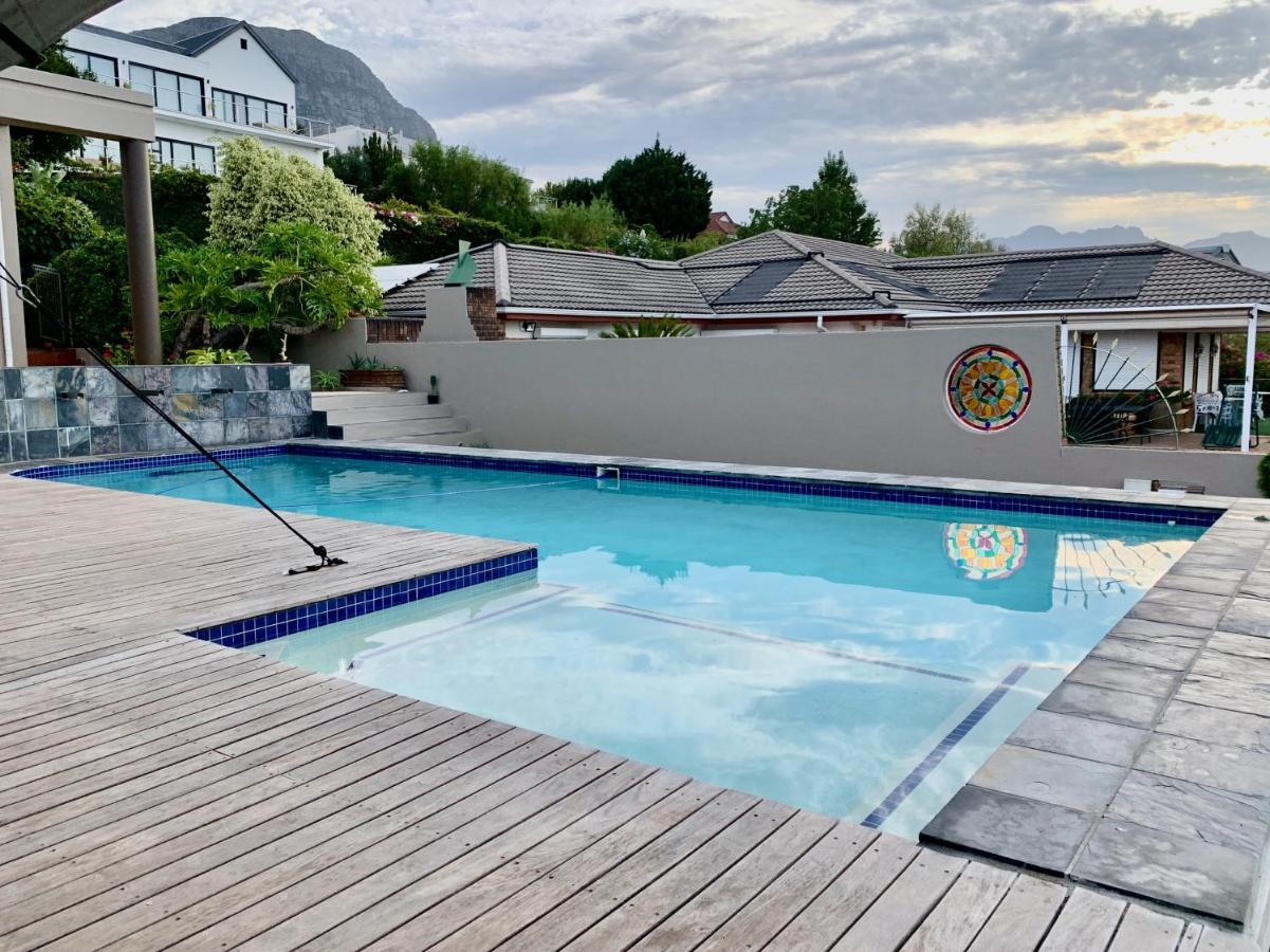 Dream Views Hotel Somerset West Exterior photo